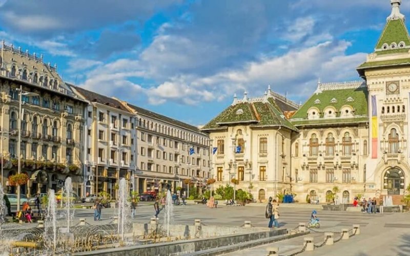 Descoperă Oltenia cu Alverstur: transport spre Râmnicu Vâlcea, Pitești, Târgu Jiu, Slatina și Craiova